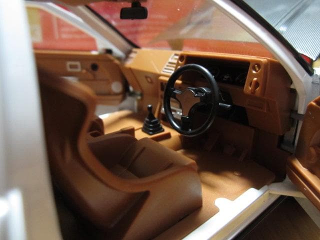 1/18トヨタ AE86 藤原とうふ店 ミニカー イニシャルD 頭文字D