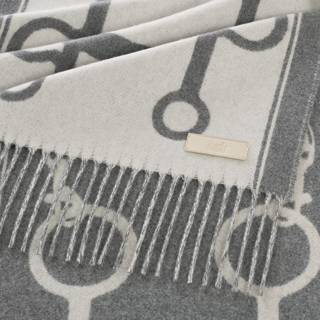 新品未使用　エルメス　カシミヤマフラー　《モール》　2025AW グレー 白