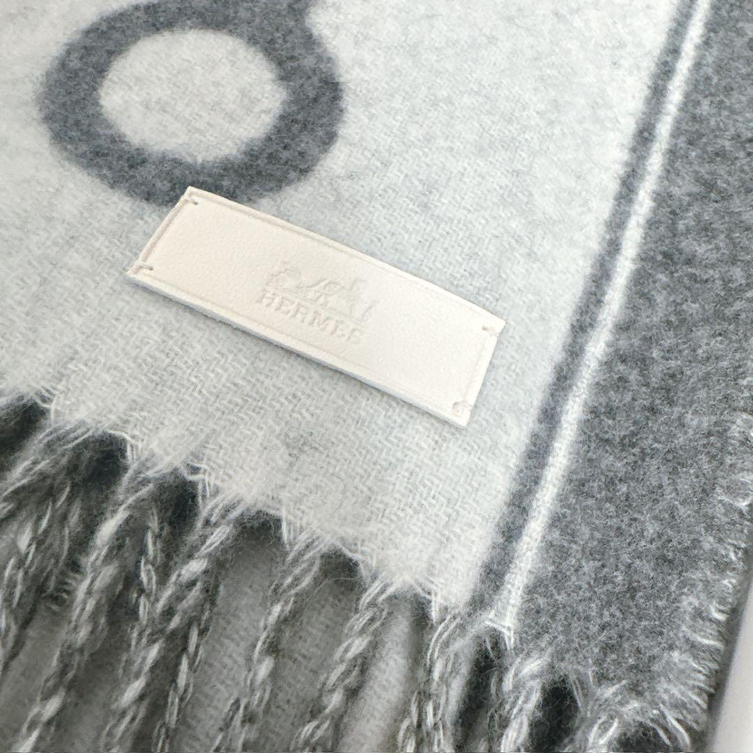 新品未使用　エルメス　カシミヤマフラー　《モール》　2025AW グレー 白