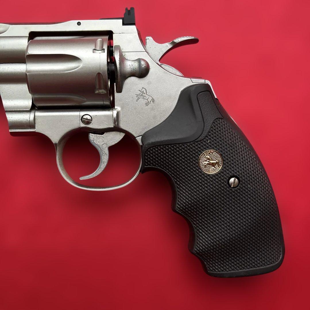 絶版　東京マルイ　コルトパイソン4インチシルバー　24連射ガスリボルバー