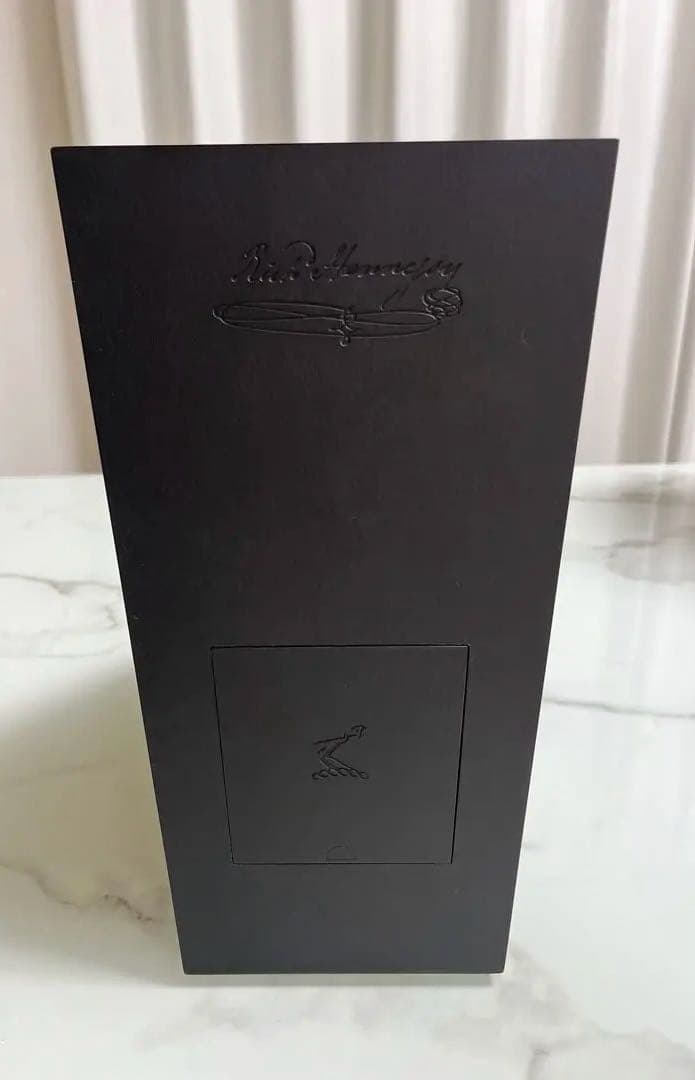 新型　リシャール　ヘネシー　ダニエル・リベスキンド 空箱　化粧箱　ケース