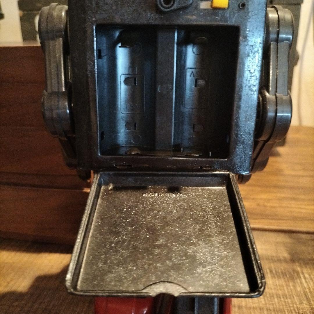 ロボット　ブリキ