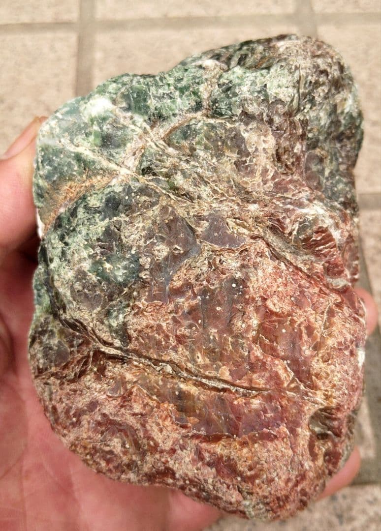 ★赤碧玉✕緑碧玉原石★糸魚川赤玉石【横川・転石・川ズレ・ウブ860ｇ】