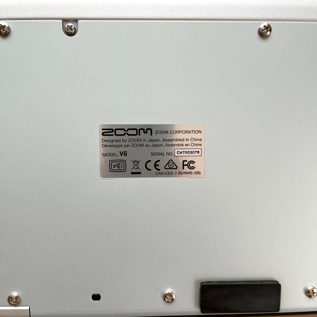 ZOOM ズーム　V6 Vocal Processor エフェクター　マイク付き