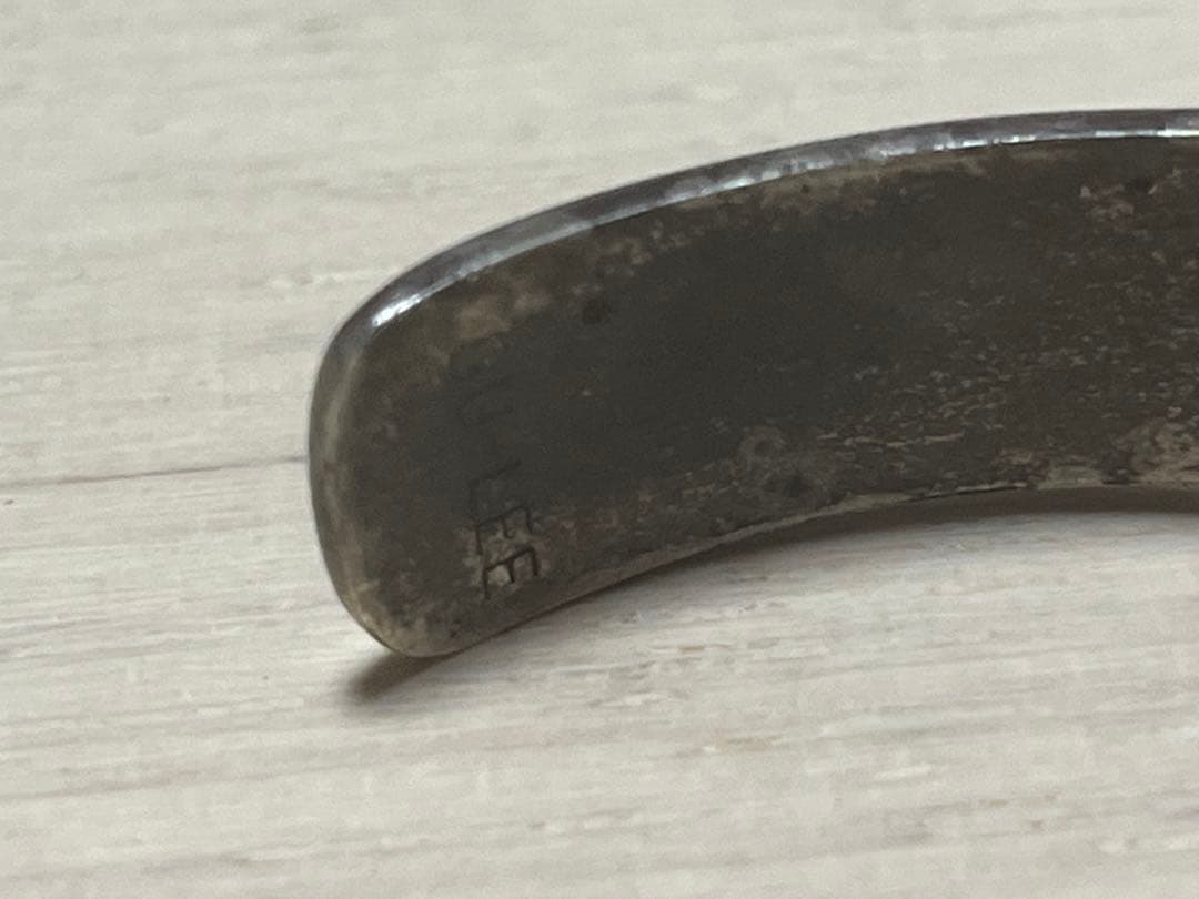 インディアンジュエリー　ホピ族　波柄バングル