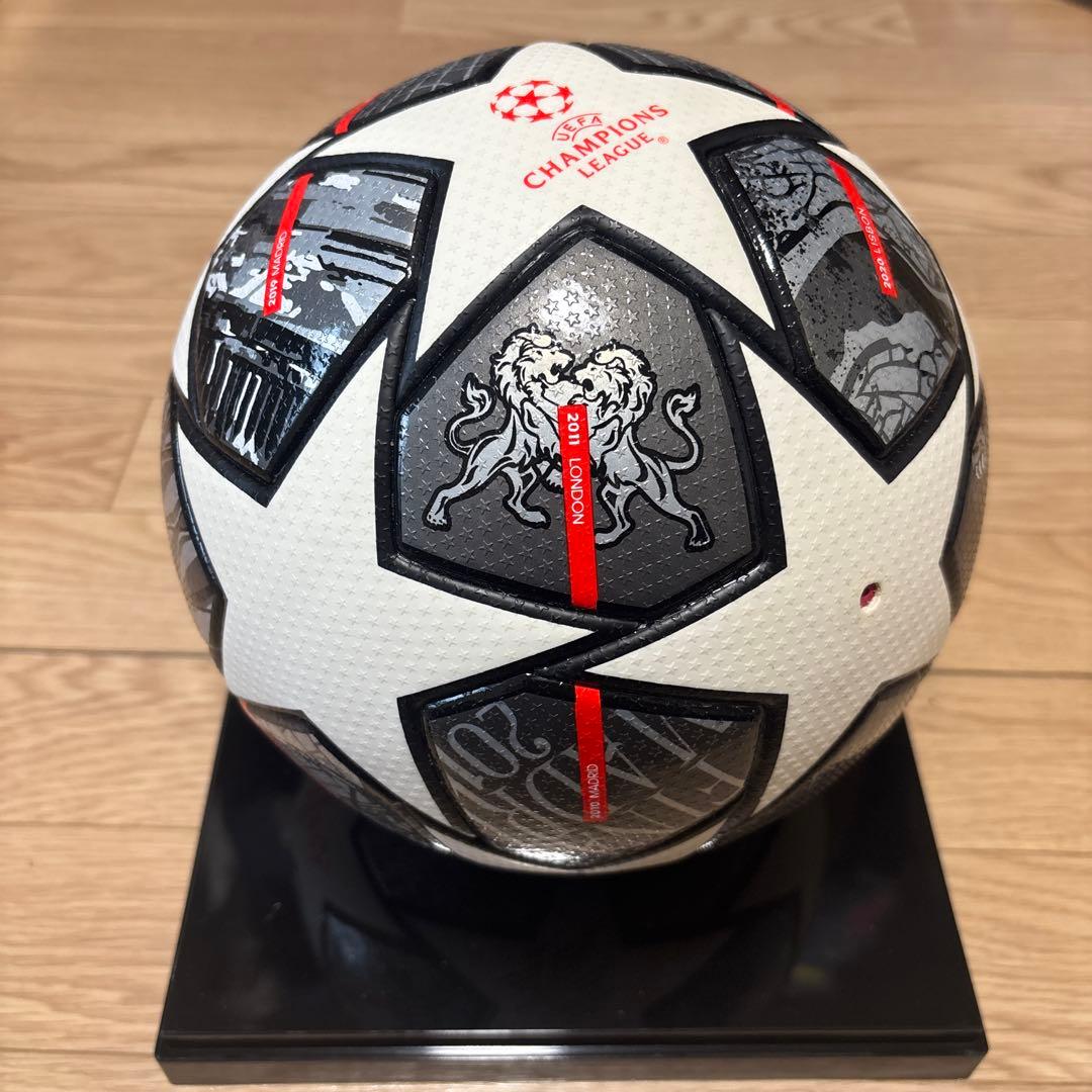 サッカーボール　フィナーレ　公式球　20-21シーズン　チャンピオンズリーグ