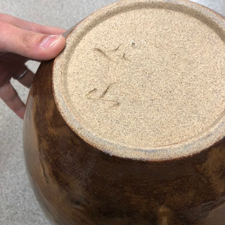 遺品整理◼️骨董収集家だった祖父のお宝の蔵に大切にしまってあった大きな壺、壷、花瓶