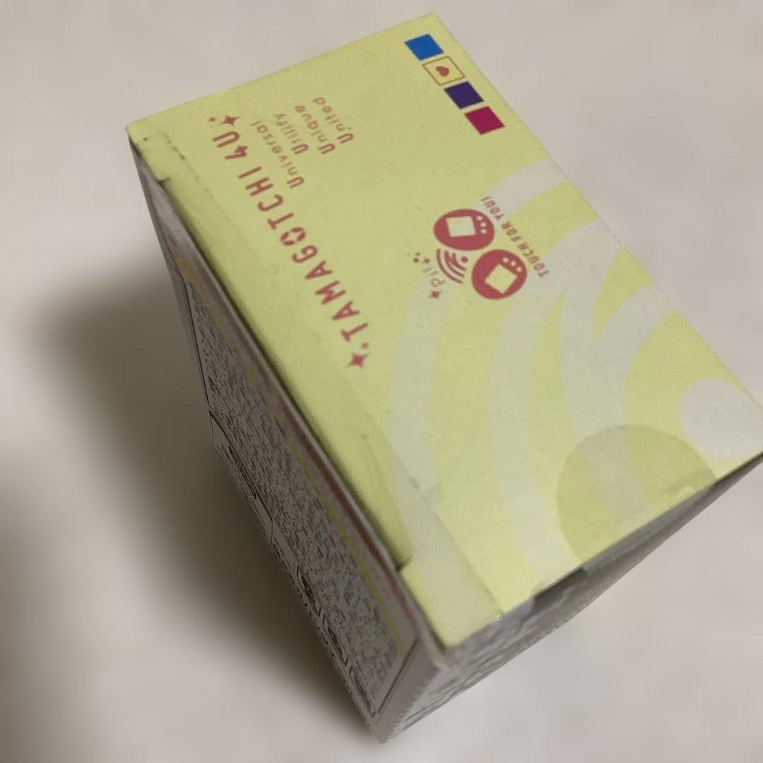 J*1様 新品未開封　TAMAGOTCHI 4U ホワイトカラー　たまごっち　バ