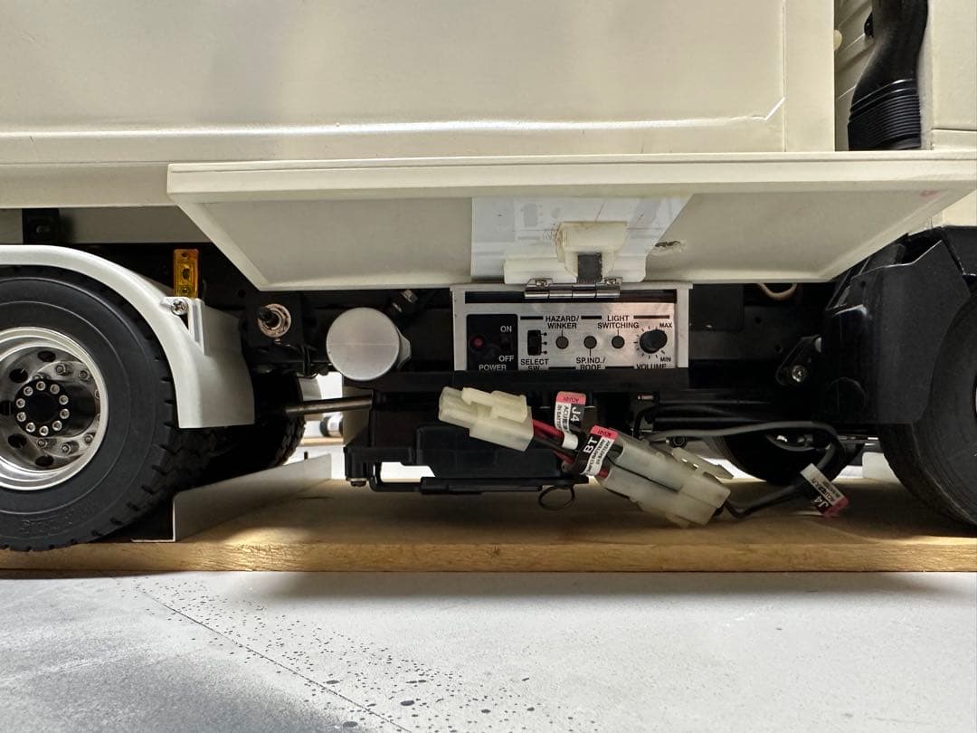 1/14 現行プロフィアダンプ　ギミック多数