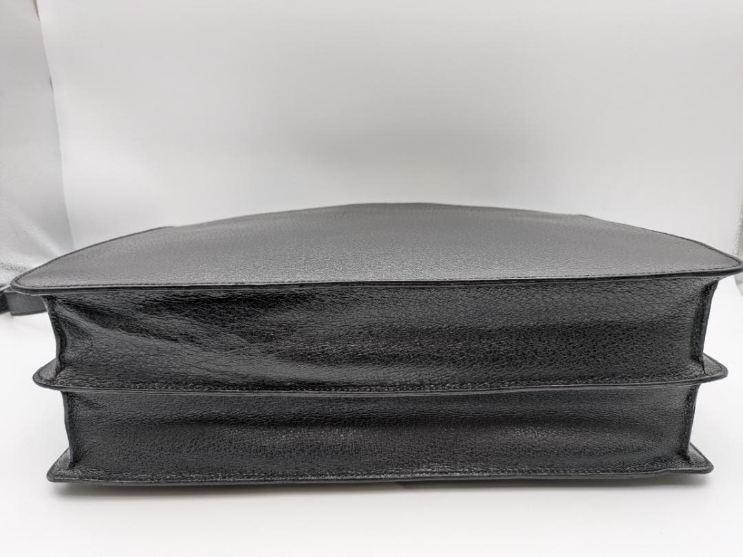 GUCCI　グッチ　ビジネスバッグ　レザー　ブラック　5438