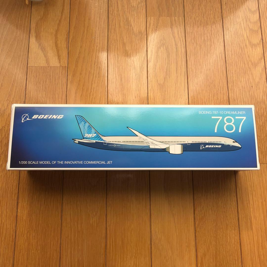 Boeing 787-10 Dreamliner プラモデル 1/200