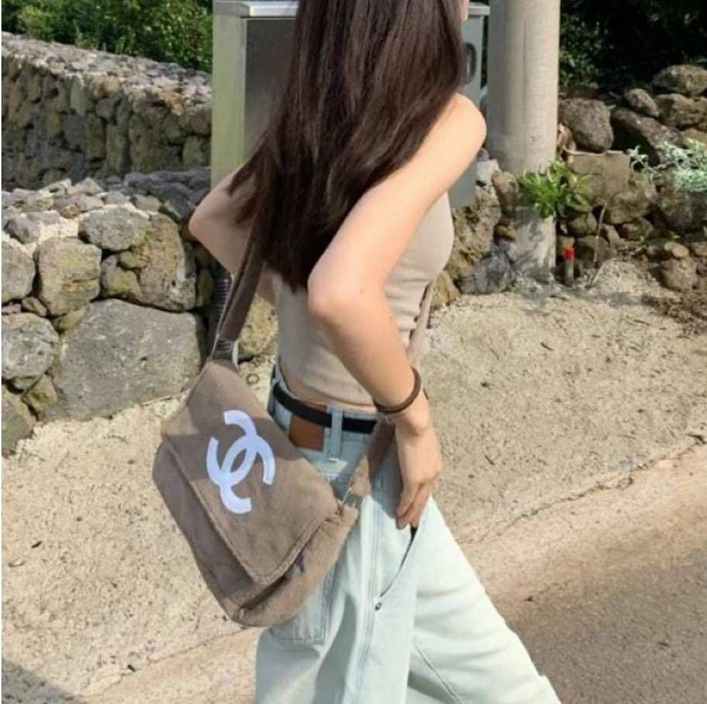 シャネル ショルダーバッグ ベージュ ノベルティ