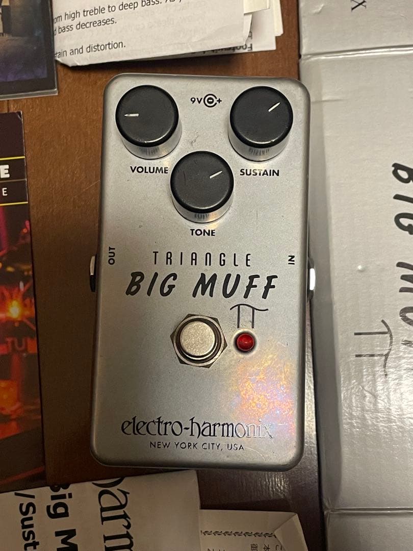 Electro-Harmonix Triangle Big Muff Pi 箱付