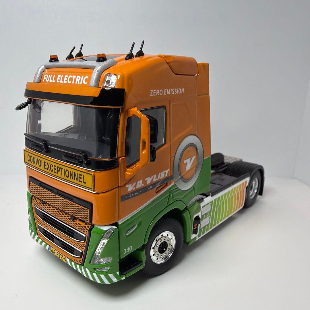 WSI ボルボ　1/50 トレーラーヘッド