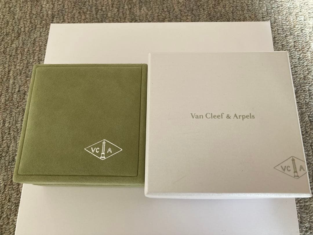 ヴァンクリーフ＆アーペル マジック ネックレス ボックス 空箱