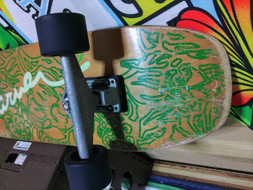 carverスケートボード　カーバースケートボード