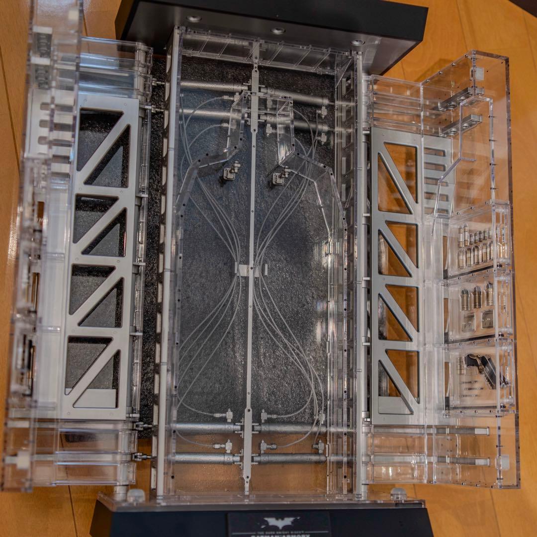 ホットトイズ 格納庫 ダークナイト ライジング バットマン 1/6