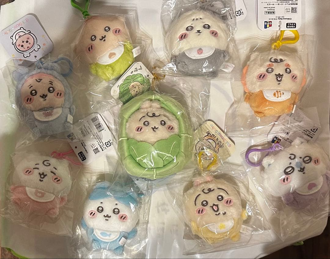 ちいかわベビー マスコット8種コンプセット　キャベツに包まれたうさぎ