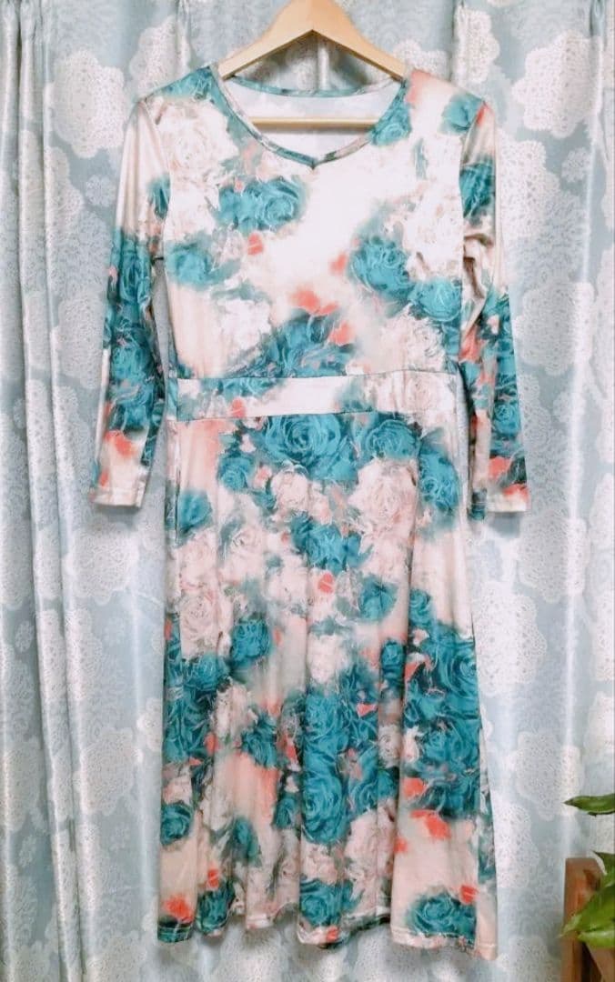 華麗な芸術品✨夢の世界へ旅立ちに纏う✨ブルーローズ 蒼薔薇 ワンピース ドレス✨