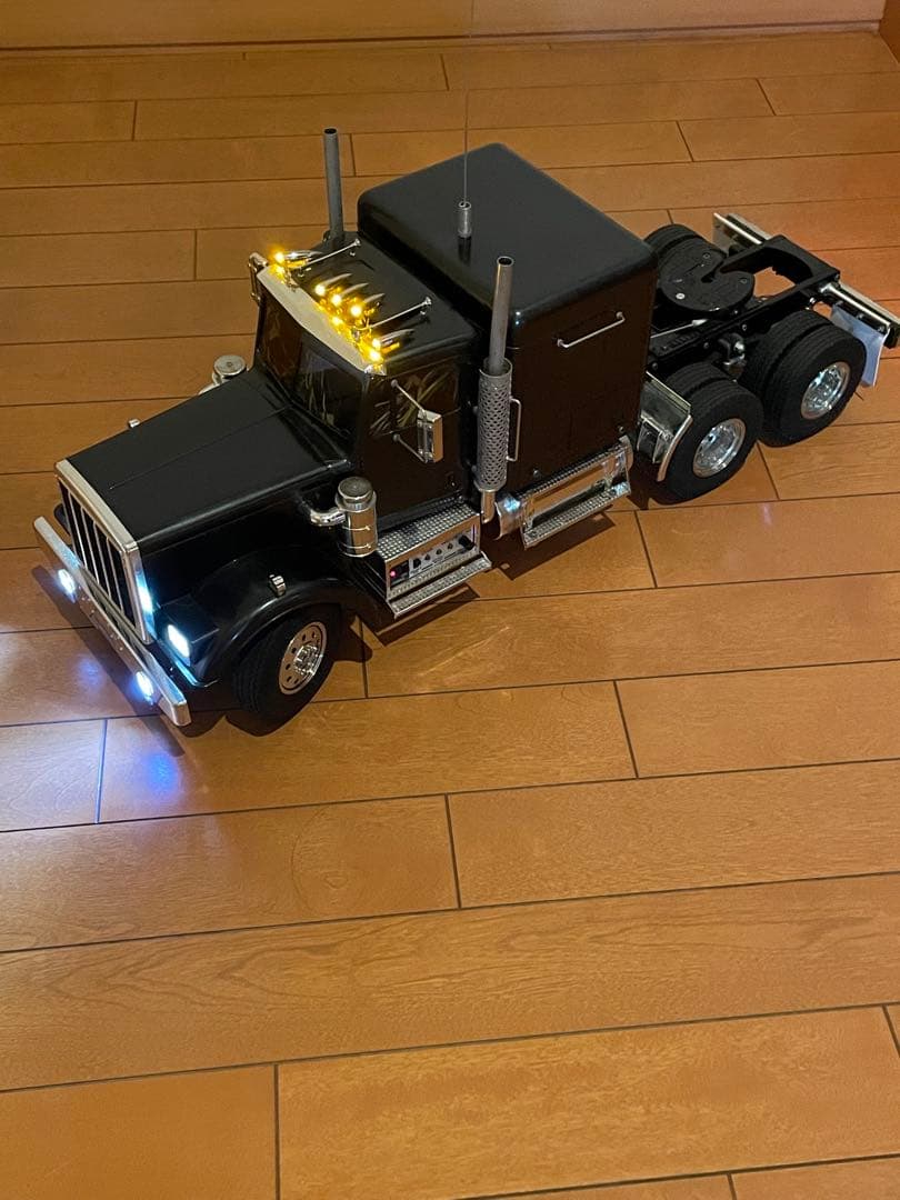 タミヤ１／１４　キングハウラー　ブラックエディション フルセットフュールタンク付