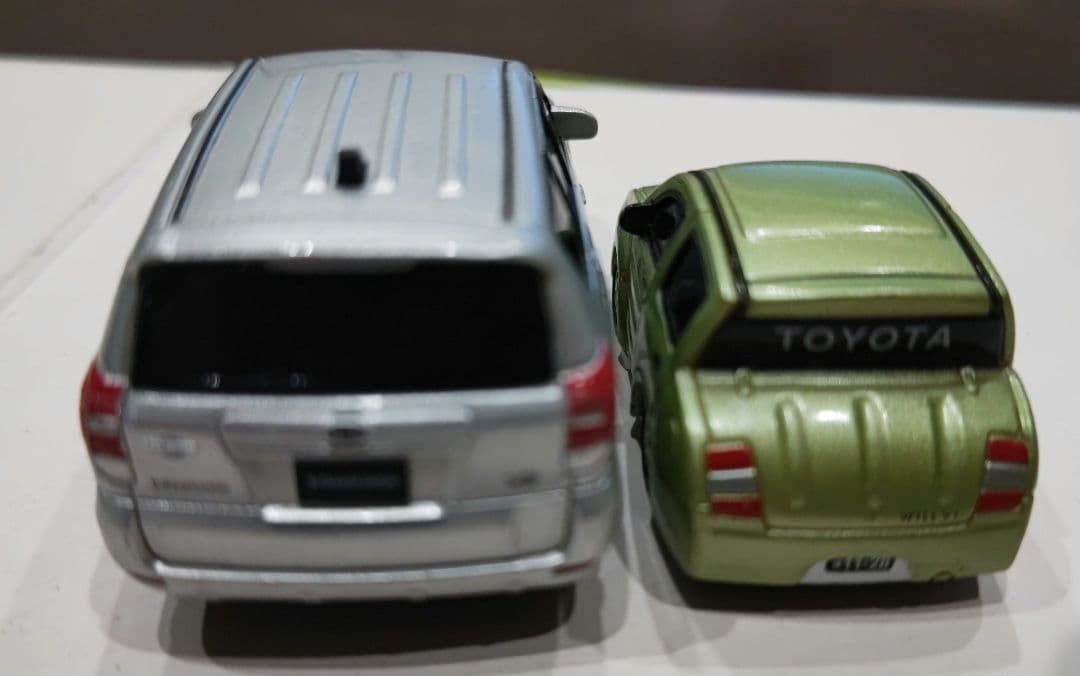 超貴重！トヨタ ヴァンガード Wil-vi ダイキャストカー ２台セット