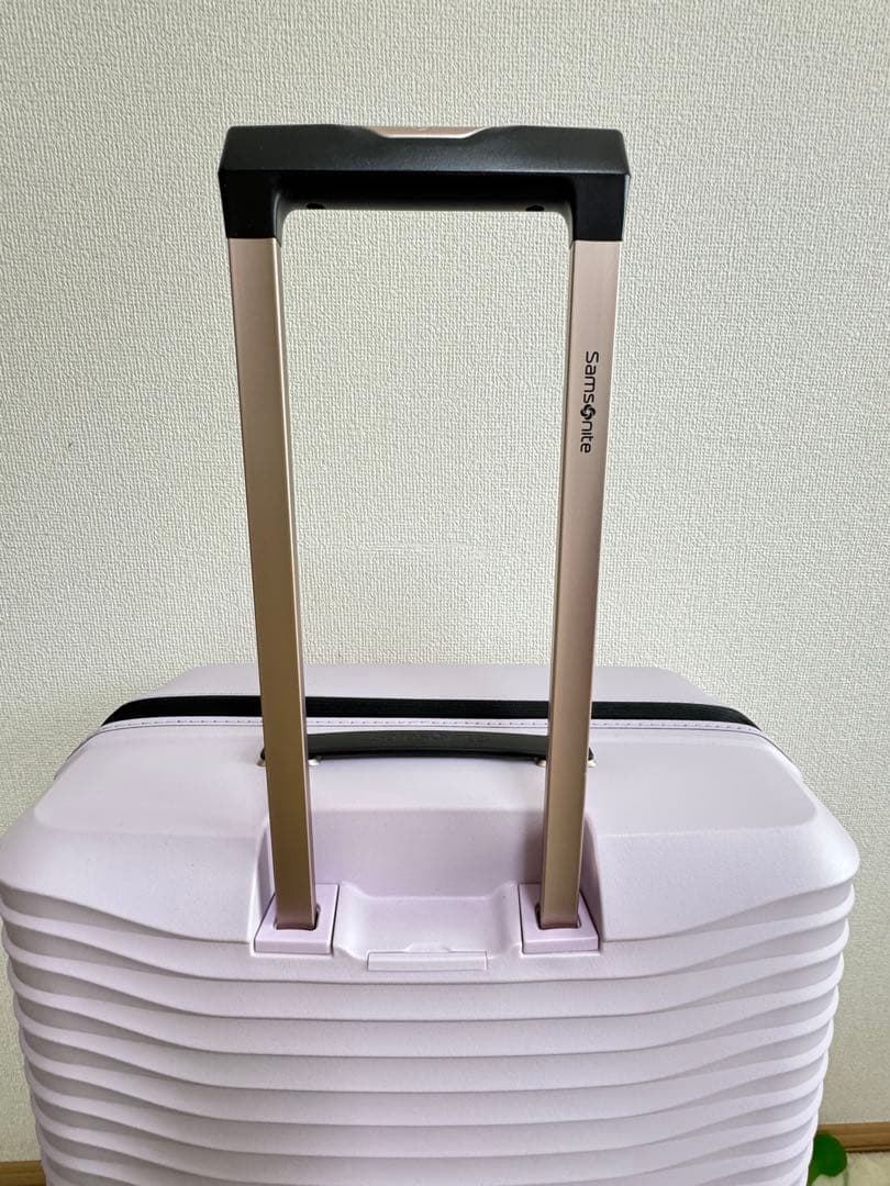 サムソナイト　パステルピンク　キャリーケース　スーツケース（多少難あり）