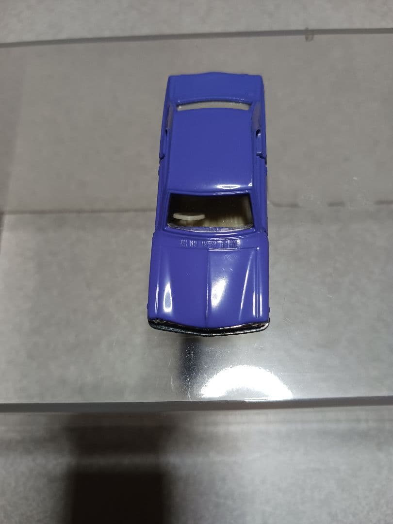 トミカ黒箱、No.21、スカイライン1d ホイール、紫