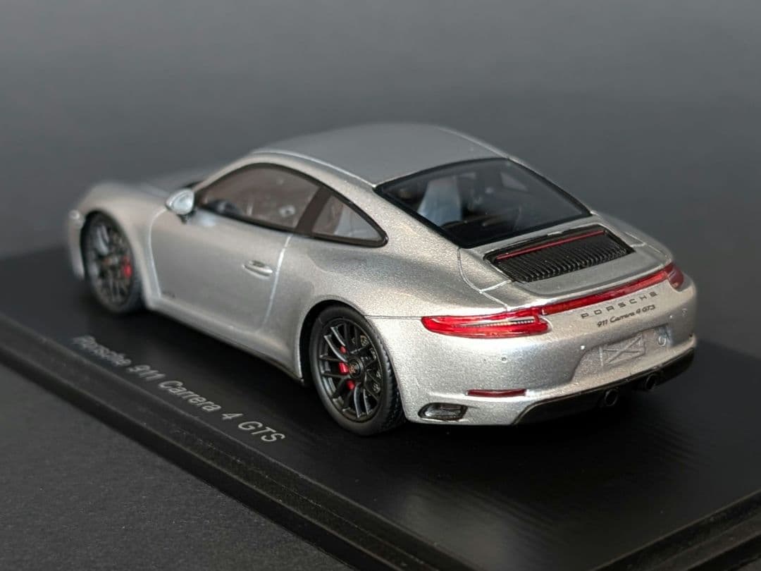 スパーク 1/43 Porsche 911 カレラ4 GTS 2018 シルバー