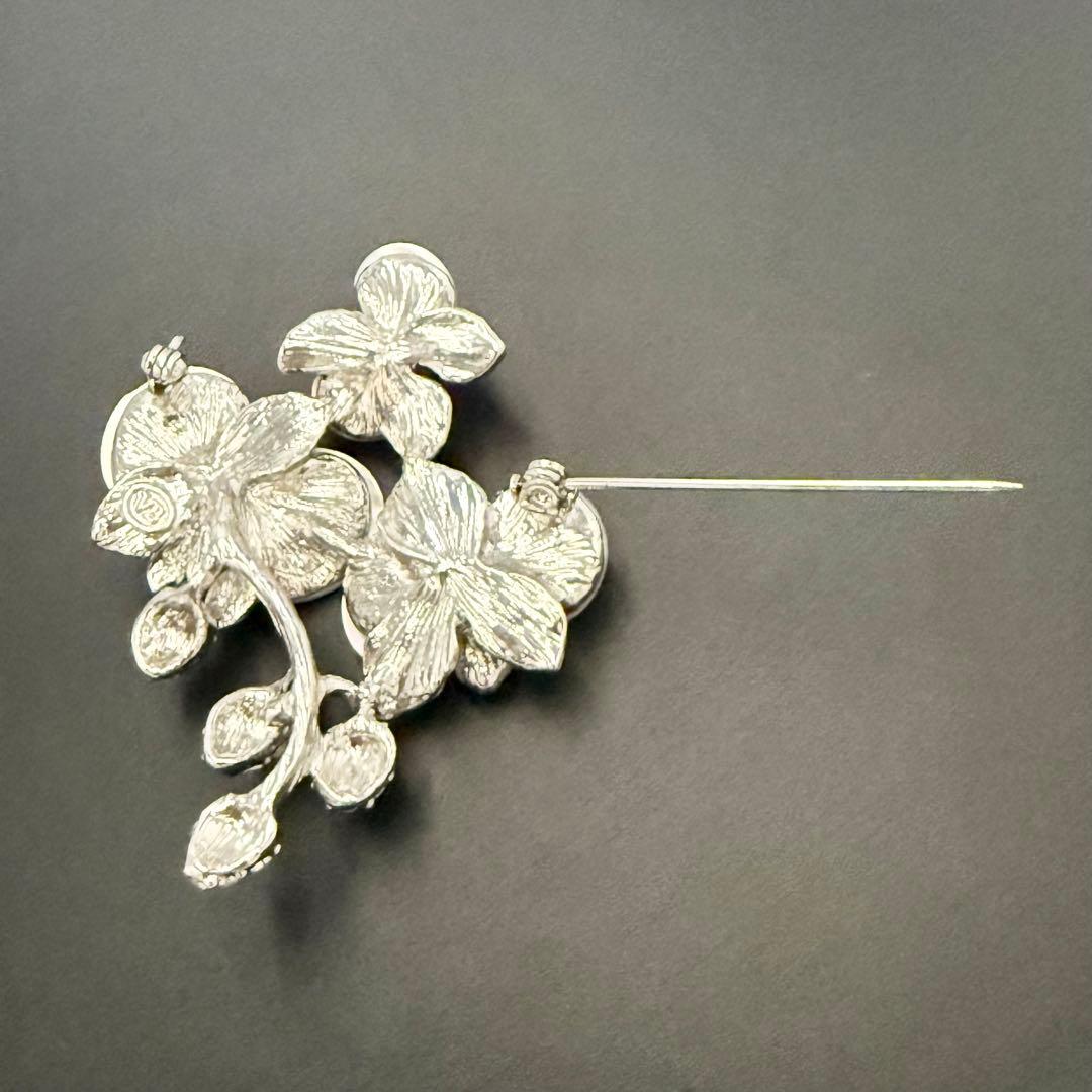 超希少✨未使用保管 ヴァンドームブティック　ブローチ　胡蝶蘭　白蝶貝