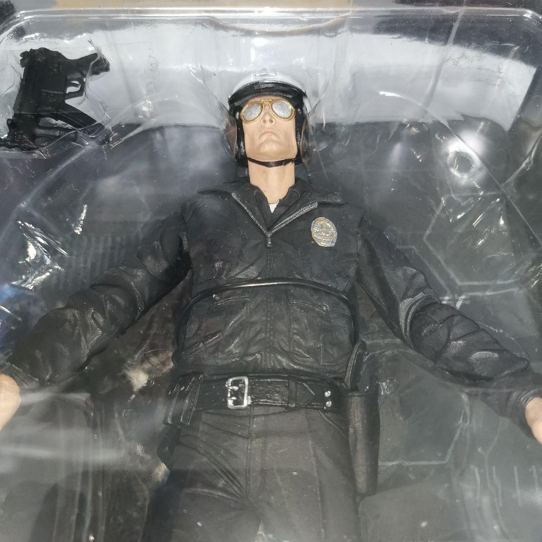 新品　ターミネーター2　T1000フィギュア　 モーターサイクルコップ　ネカ