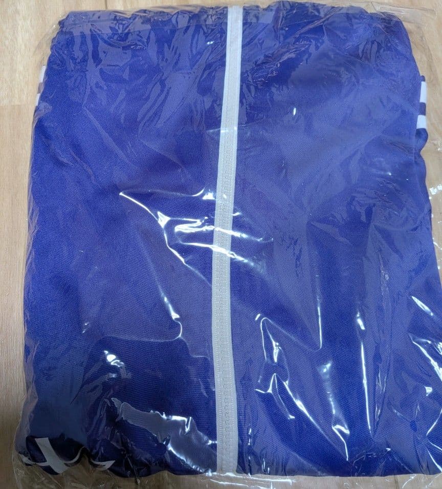 紫のジップアップアウター XL　橋本奈々未