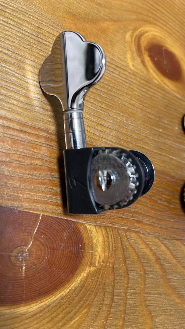 11/22(土)まで　Fender USA American JazzBassV