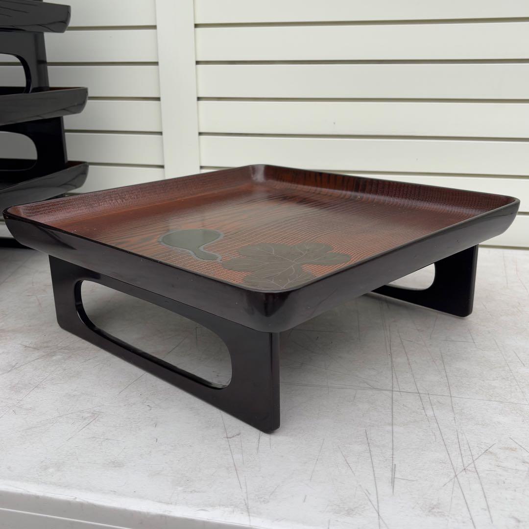 超高級、おもてなしにいかがですか？高台なお盆　漆器　脚付盆