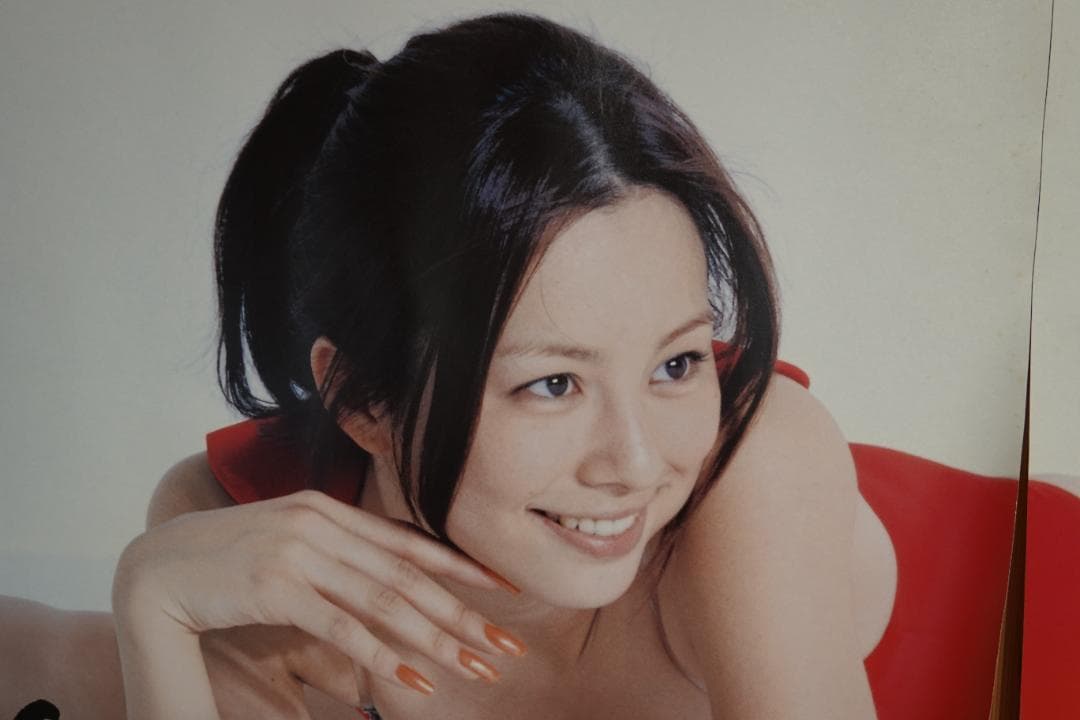 【未使用・大迫力２枚組ポスター】米倉涼子　「TOUGH」写真集　※若干シミあり