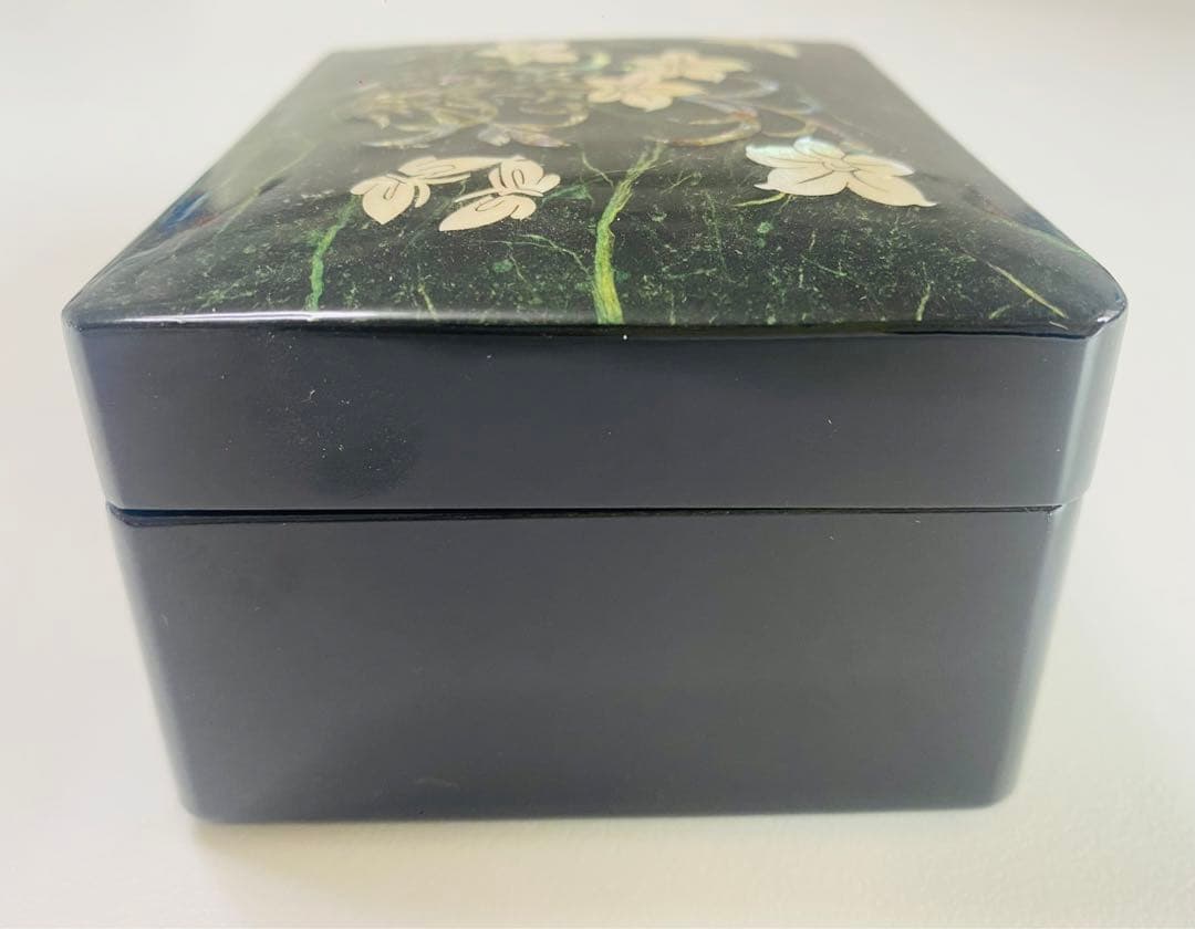 貝殻細工 韓国の伝統ゴージャスなジュエリーボックス　宝石箱　鏡付き