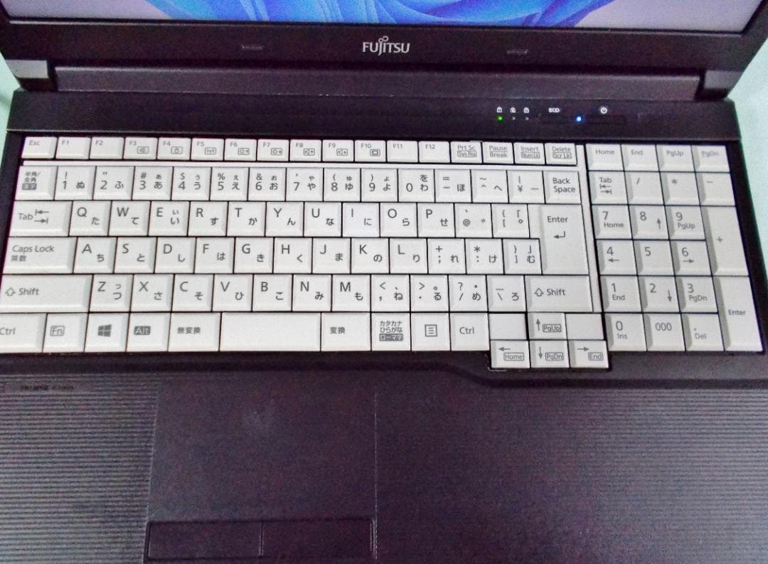 富士通　ノートパソコン　Lifebook A576/p