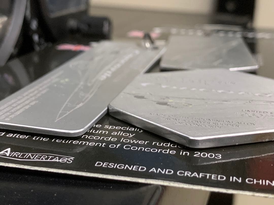 超音速旅客機 コンコルド 垂直尾翼 タグ 六角形 裏彫刻 英国航空 実機 飛行機