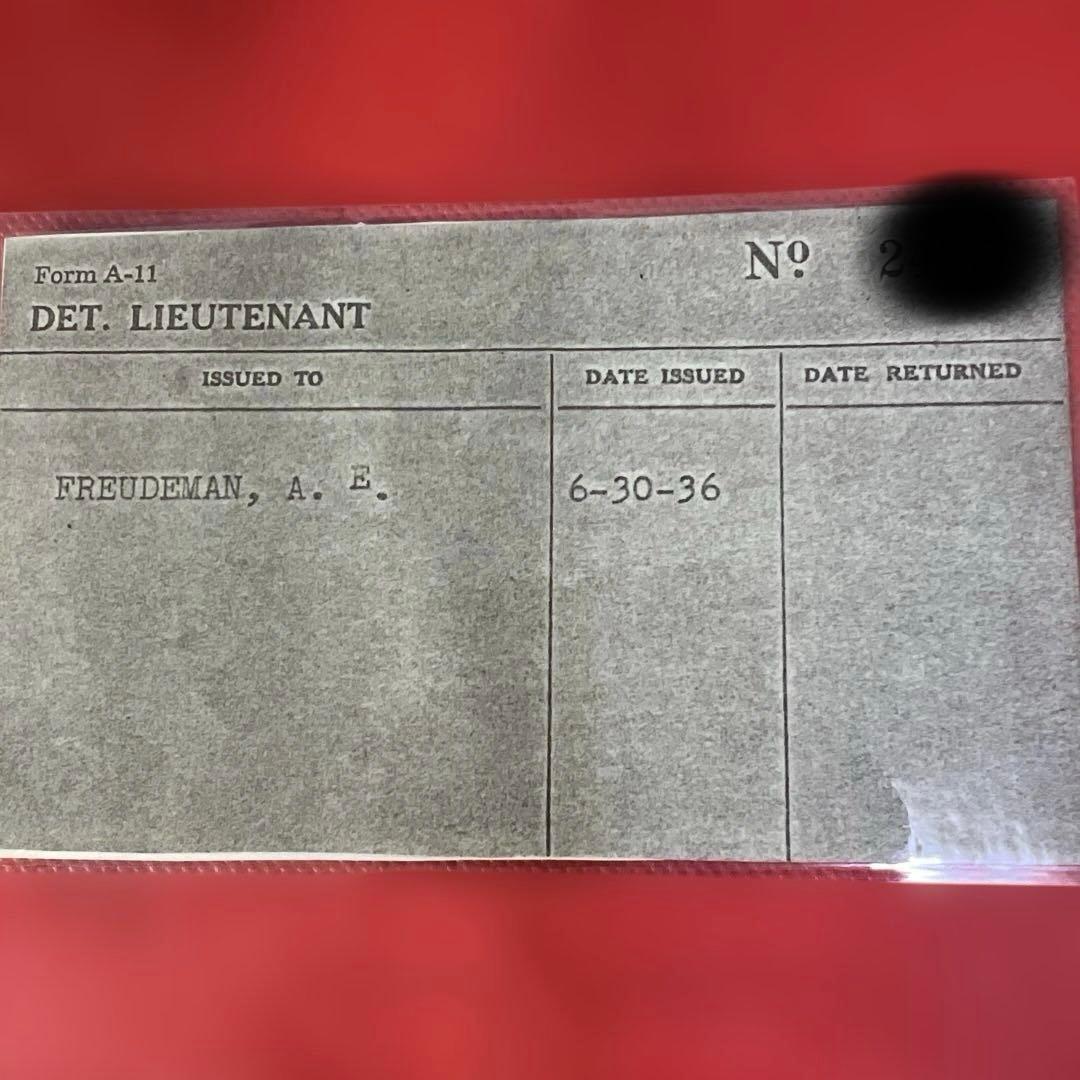 ロス市警バッジ Lieutenant Detective #2○○○（4桁）