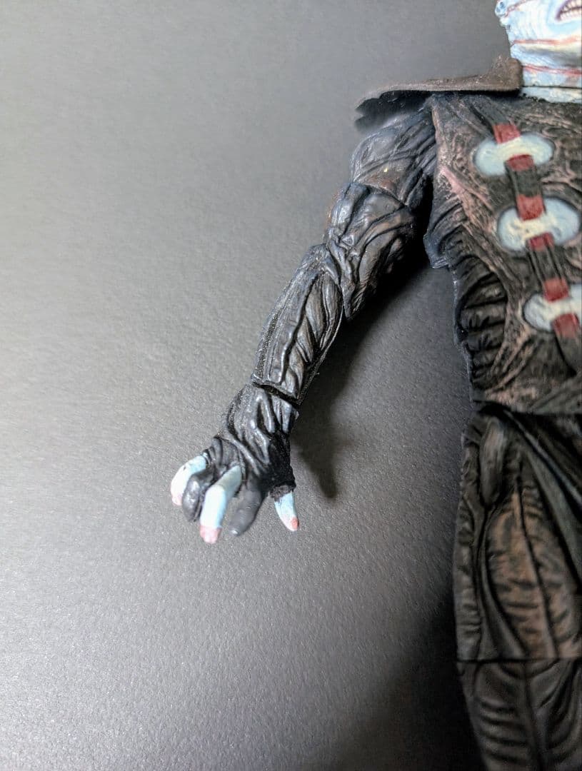 NECA HELLRAISER フィギュア　Dr.チャナード　箱なし欠品あり