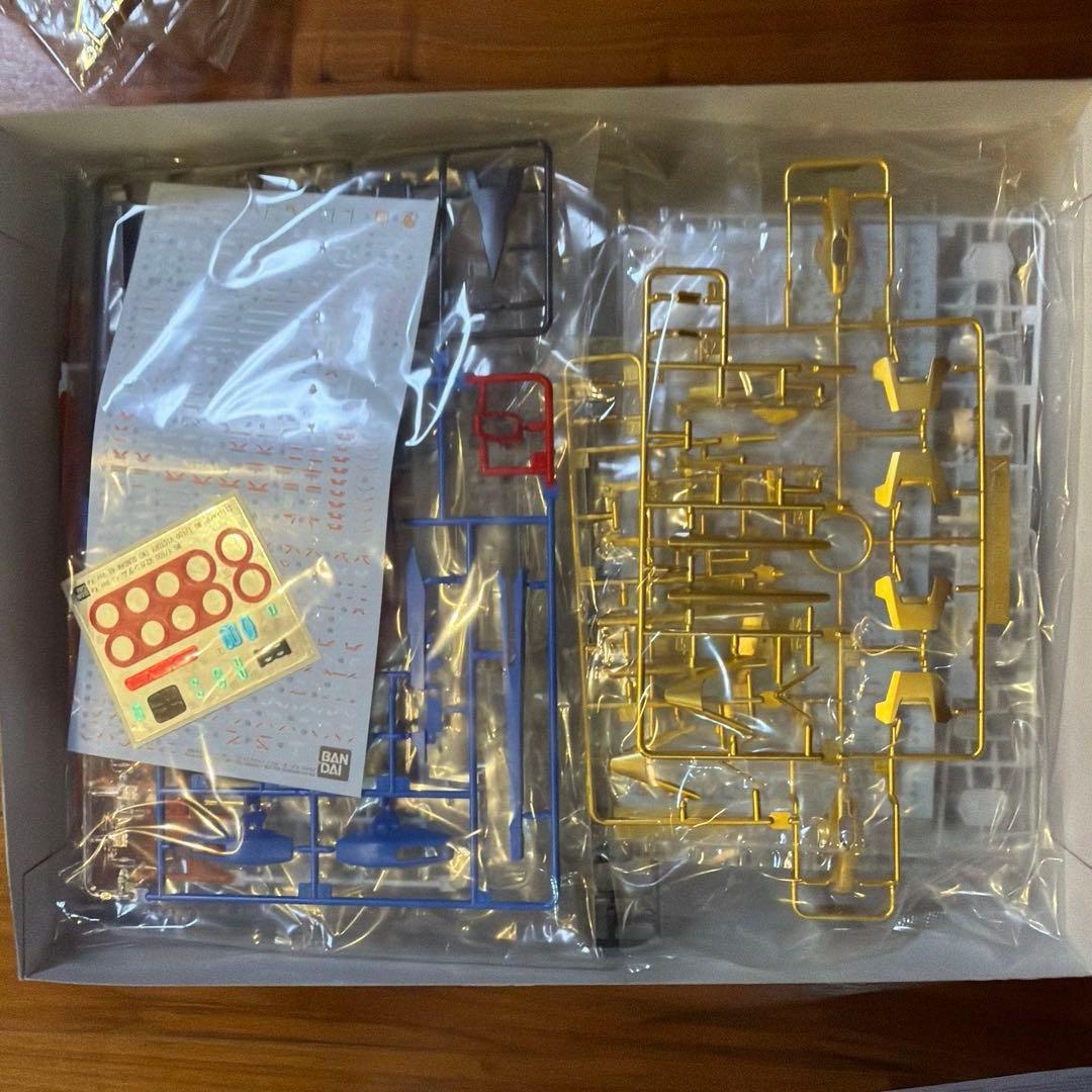 MG V2ガンダム アサルトバスター　未組み立て