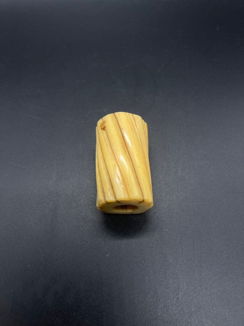 江戸時代　古い　一角　イッカク　鯨歯　根付　蓋置　骨董古美術