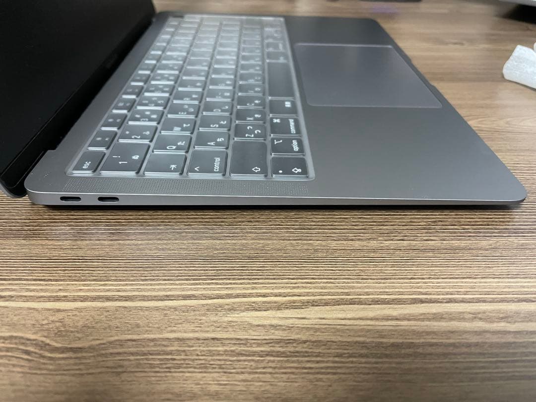 【屋内使用のみ】Apple MacBookAir M1 8GB256GBハブ付き