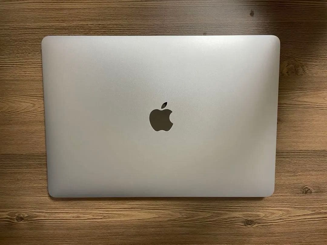 【屋内使用のみ】Apple MacBookAir M1 8GB256GBハブ付き