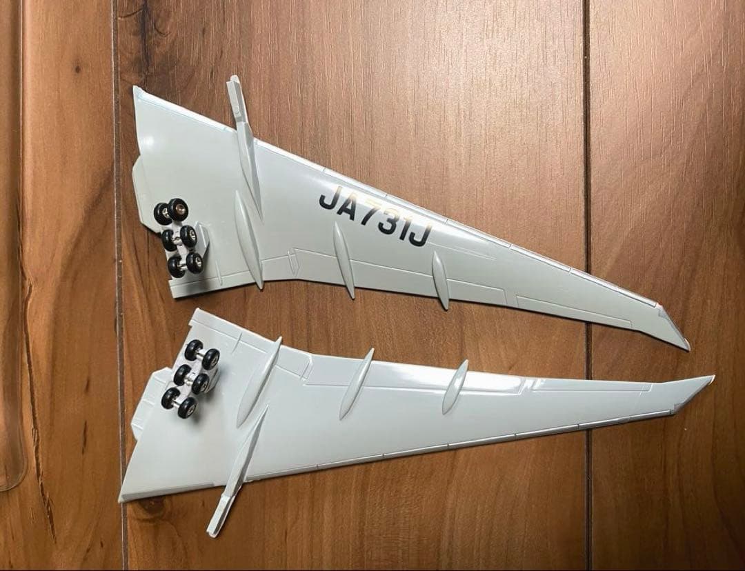 【ほぼ新品】JAL 日本航空　Boeing 777-300ER 1/200