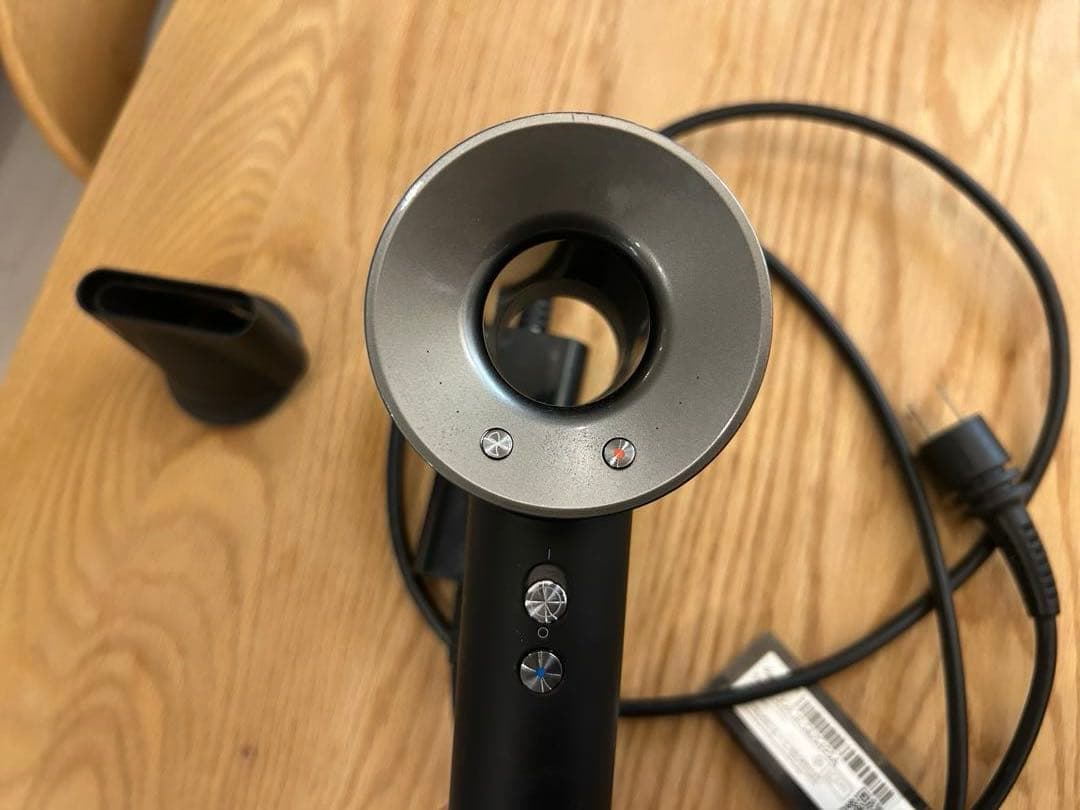 Dyson ダイソンヘアドライヤー HD08★美品◎アタッチメント付