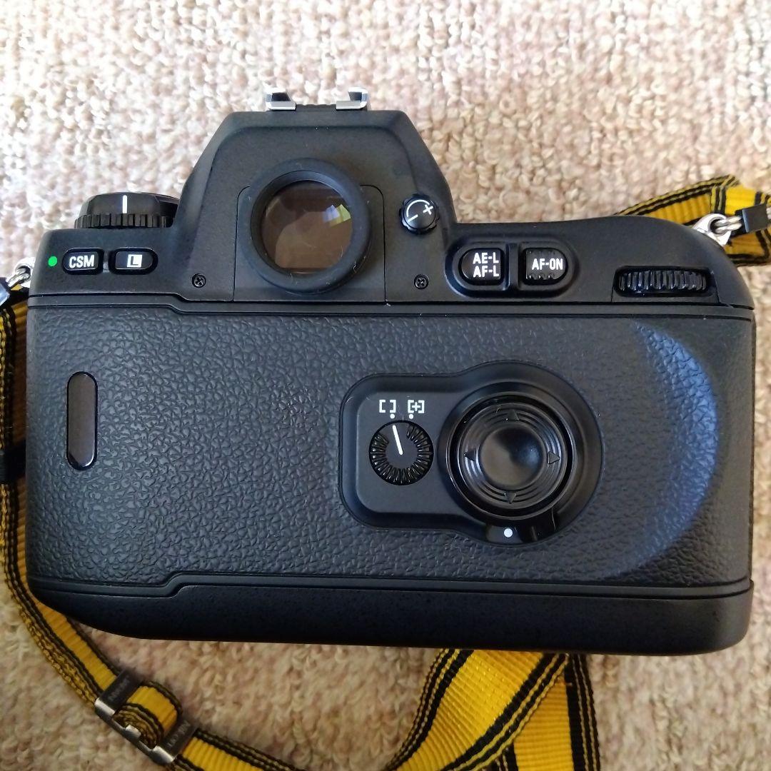 Nikon F100 一眼レフカメラ　＋MB15＋SB28