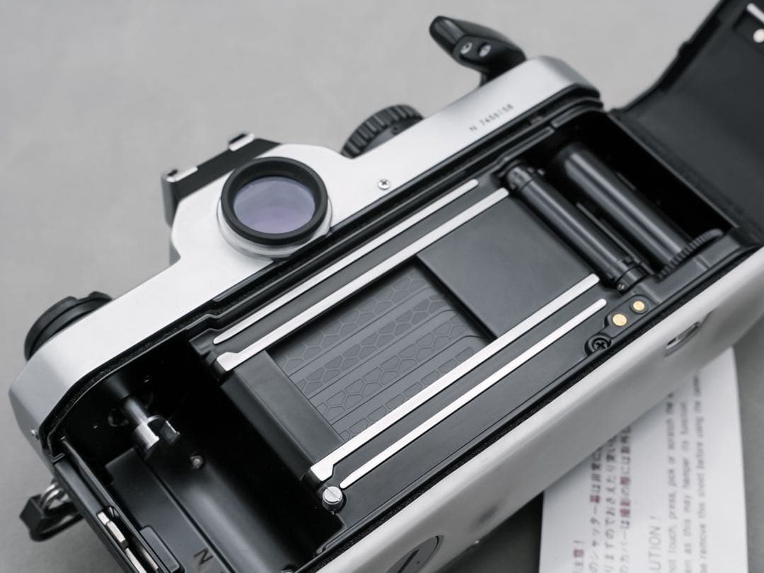 極美品｜未使用級 ニコン FM2N 前期型 ハニカムチタン型シャッター 元箱付き