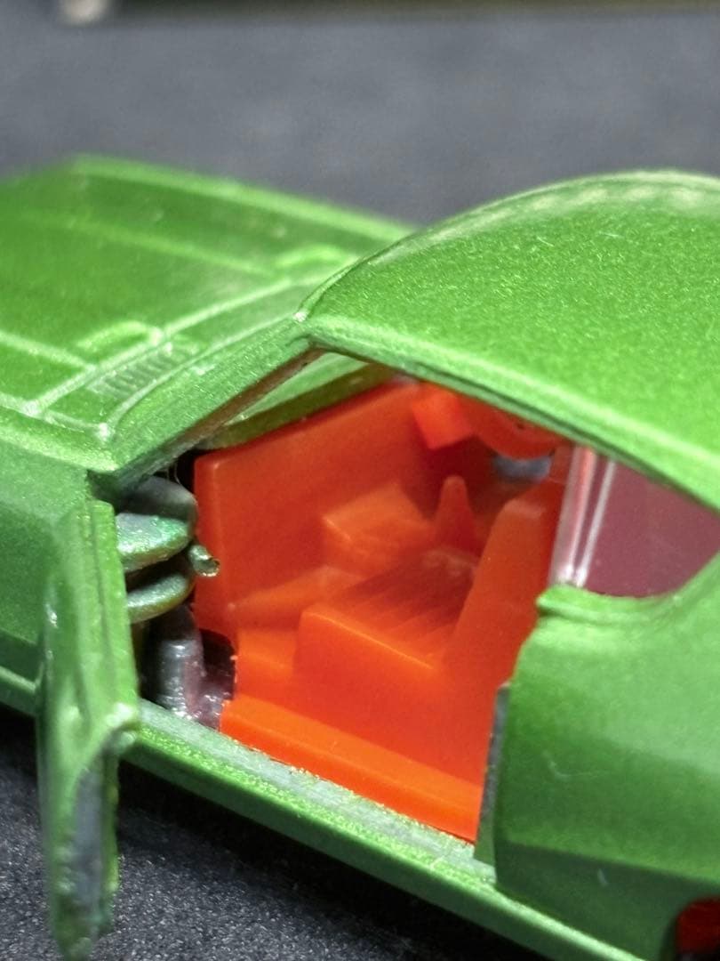 トミカ 黒箱 日本製 No.82 スカイライン 2000GT-X 1Eホイール