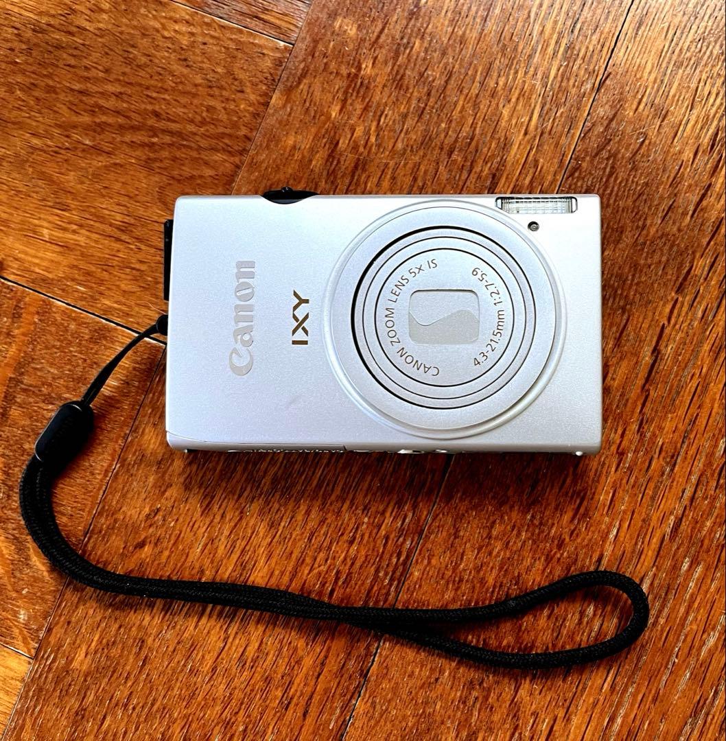 Canon IXY 220Fシルバーコンパクトデジタルカメラ バッテリー充電器付