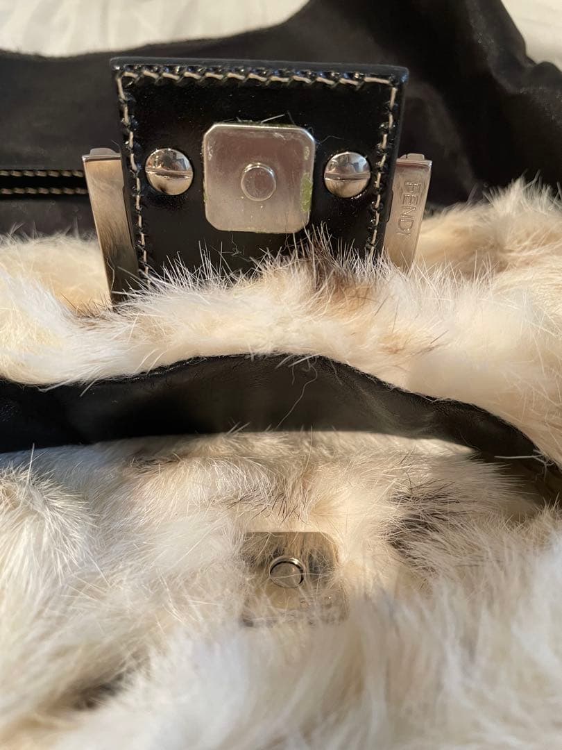 FENDI フェンディ　マンマバゲットバッグ　ラパン